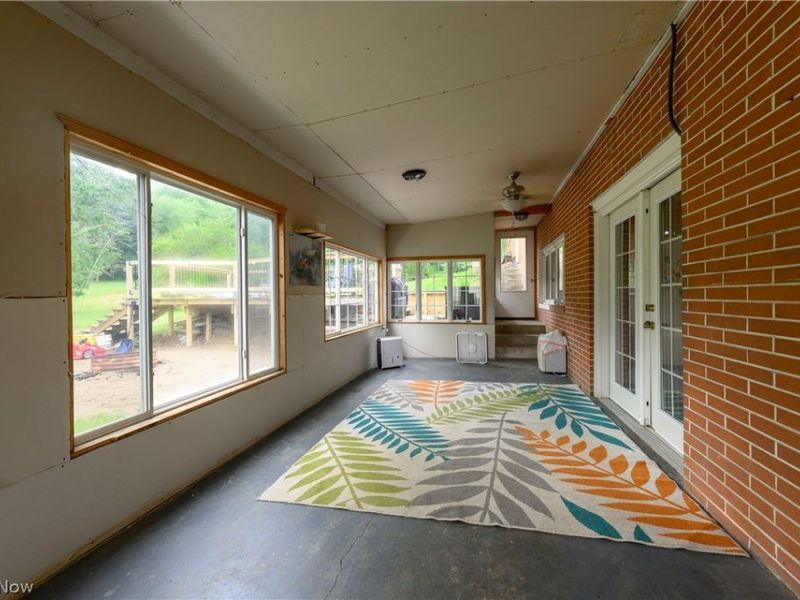 6091 Mills Drive SE, Uhrichsville, OH 44683 Photo 37