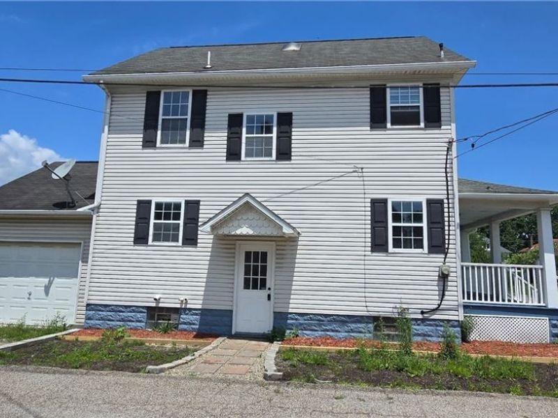 491 N James Street, East Palestine, OH 44413 Photo 3