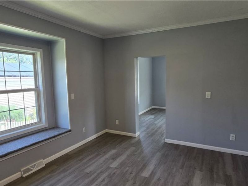 491 N James Street, East Palestine, OH 44413 Photo 6