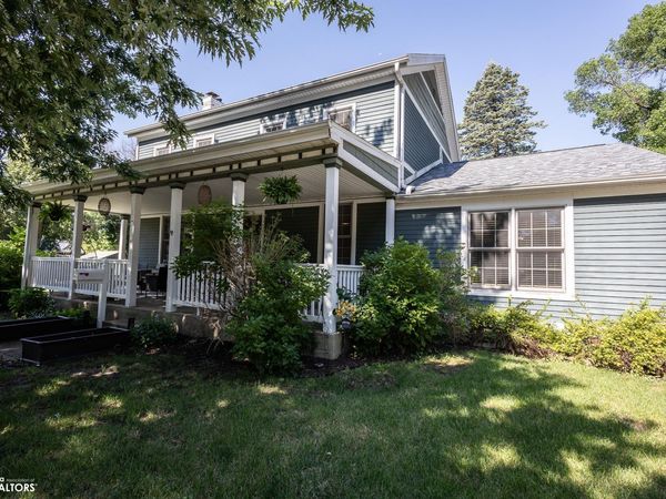 707 N 4th Street, Clear Lake, IA 50428