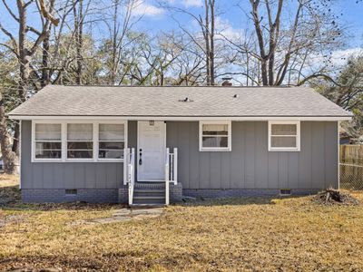 2401 Falcon Road, North Charleston, SC 29406