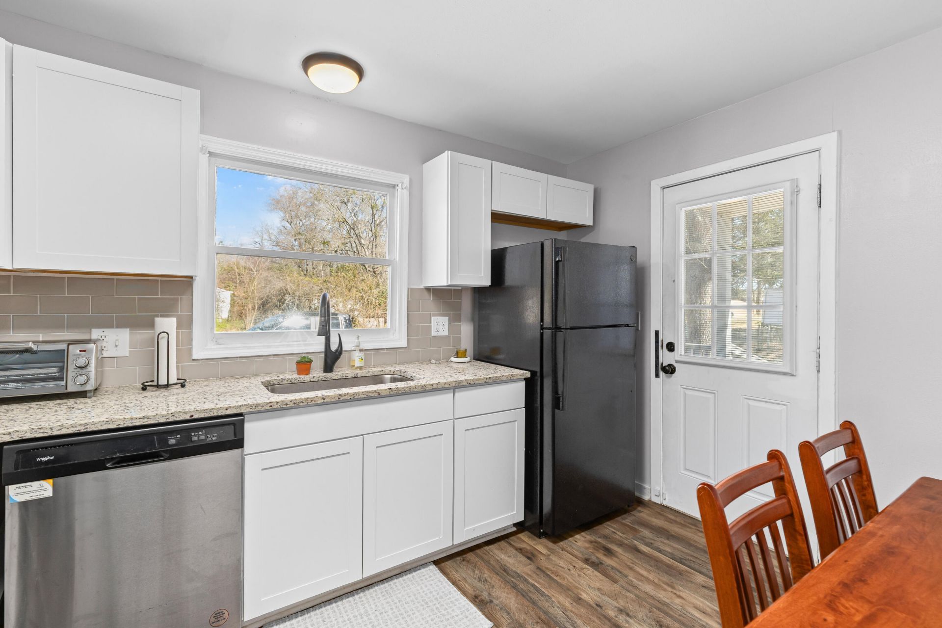 2401 Falcon Road Photo 9