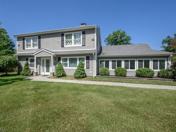 106 Greenbrook Rd, Green Brook, NJ 08812