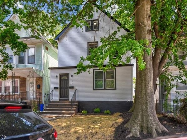 152 N Clinton St, East Orange, NJ 07017
