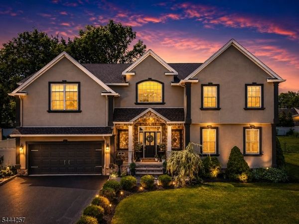 8 Ferndale Pl, Pequannock, NJ 07444