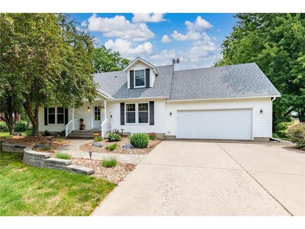 67 W Wood Ridge Drive, River Falls, WI 54022