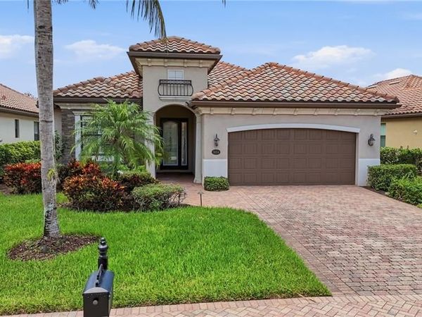 3054 Aviamar CIR, NAPLES, FL 34114
