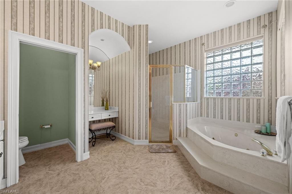 2027 Castle Garden Ln , Naples, FL 34110 Photo