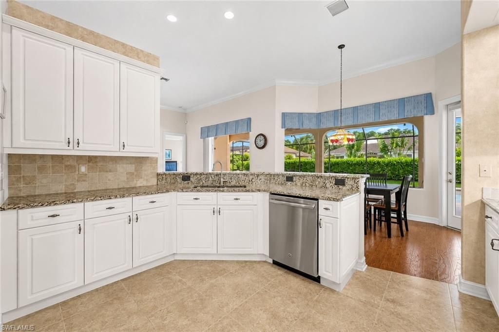 2027 Castle Garden Ln , Naples, FL 34110 Photo
