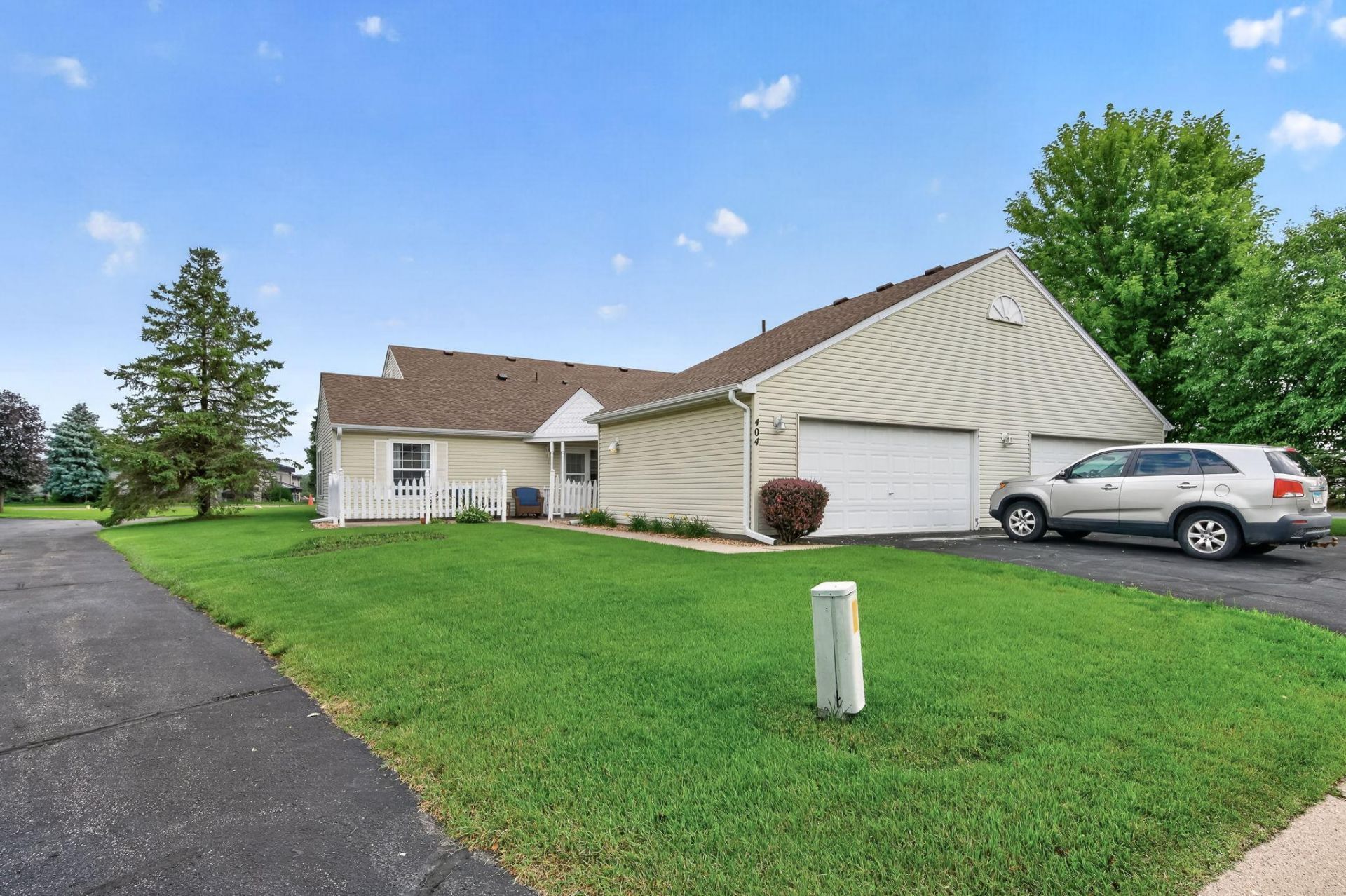 404 Sarazin Street, Shakopee, MN 55379