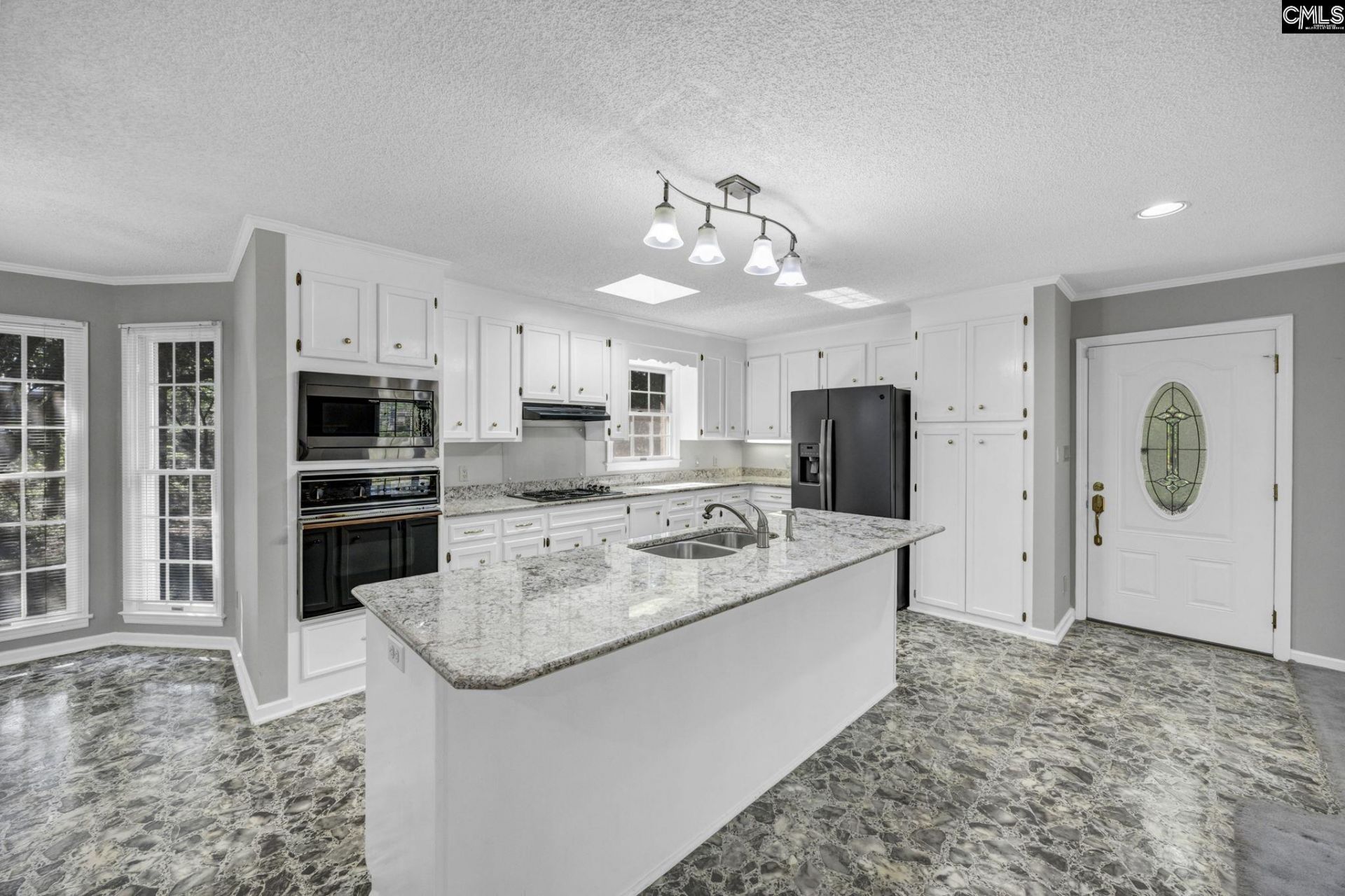 257 Rimrock Road Photo 12