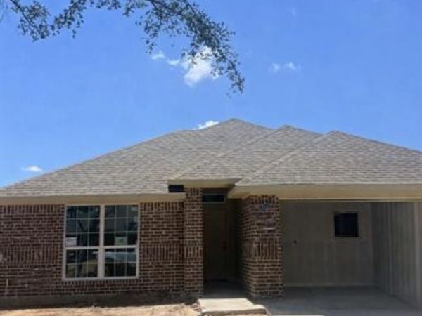 413 Conway Street, Lacy Lakeview, TX 76705