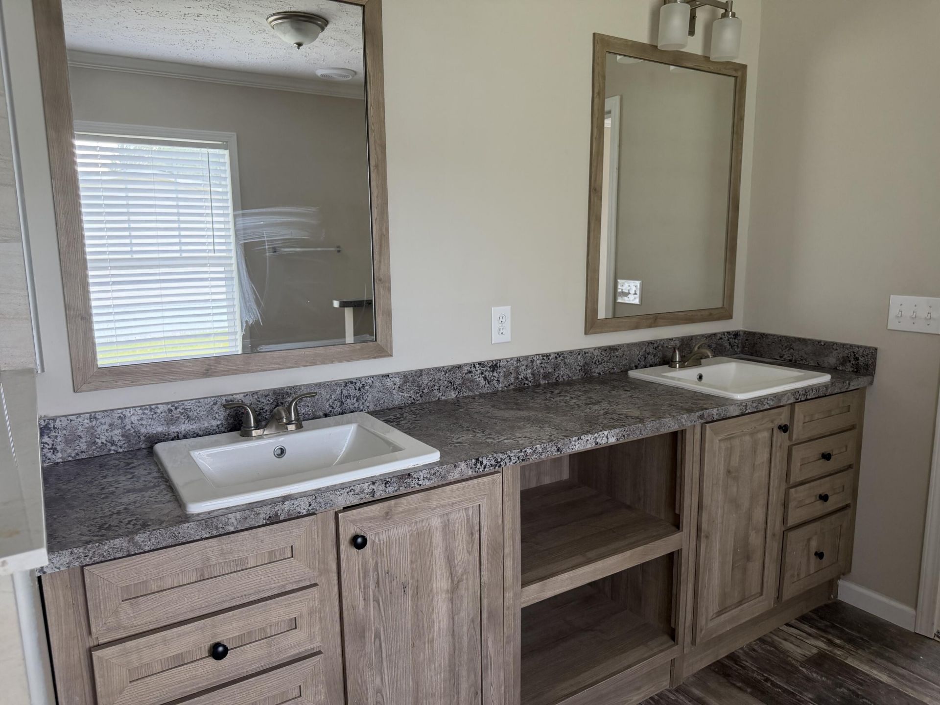 146 Whistletop Lane Photo 16