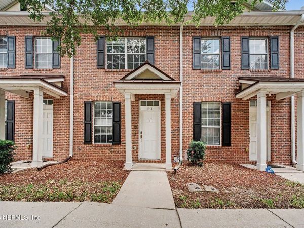 1517 FIELDVIEW Drive, Jacksonville, FL 32225