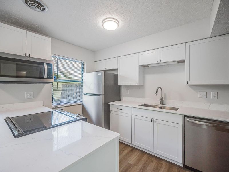 720 Michael View Court, Unit 121, Columbus, OH 43085 Photo 4