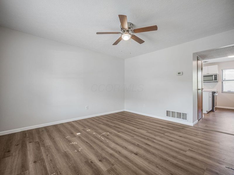 720 Michael View Court, Unit 121, Columbus, OH 43085 Photo 8