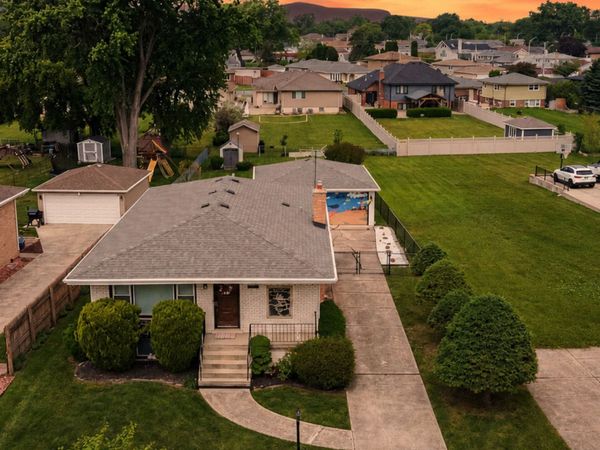 9020 Nashville Avenue , Oak Lawn, IL 60453