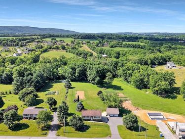 722 CANAL ROAD, WOMELSDORF, PA 19567