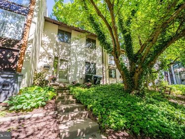 2455 PYRENEES COURT, RESTON, VA 20191