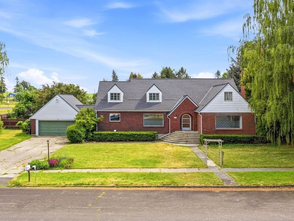 303 W Steptoe Ave, Oakesdale, WA 99158