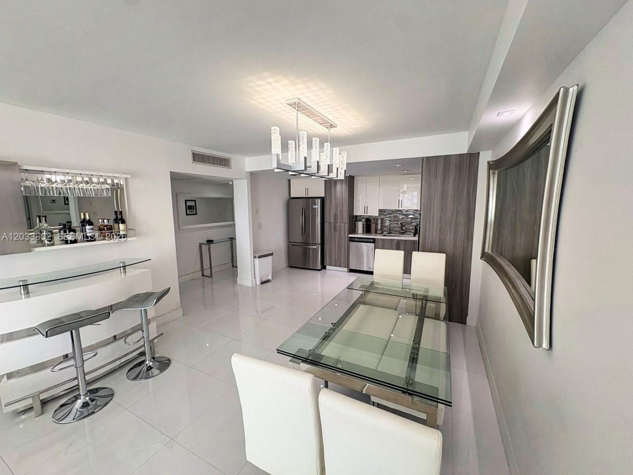 19380 Collins Ave , Unit 827, Sunny Isles Beach, FL 33160 Photo
