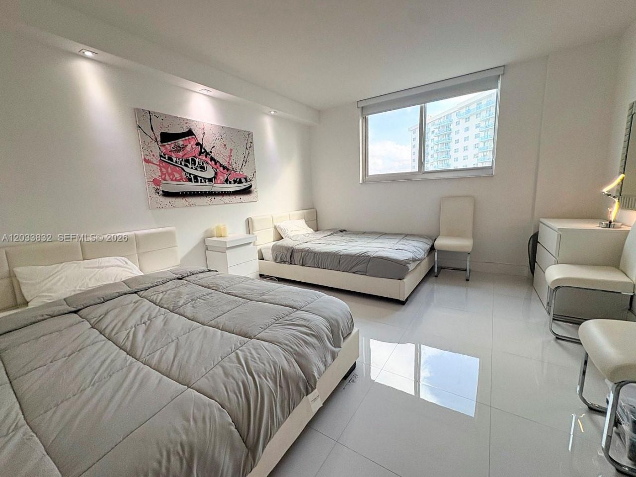 19380 Collins Ave , Unit 827, Sunny Isles Beach, FL 33160 Photo