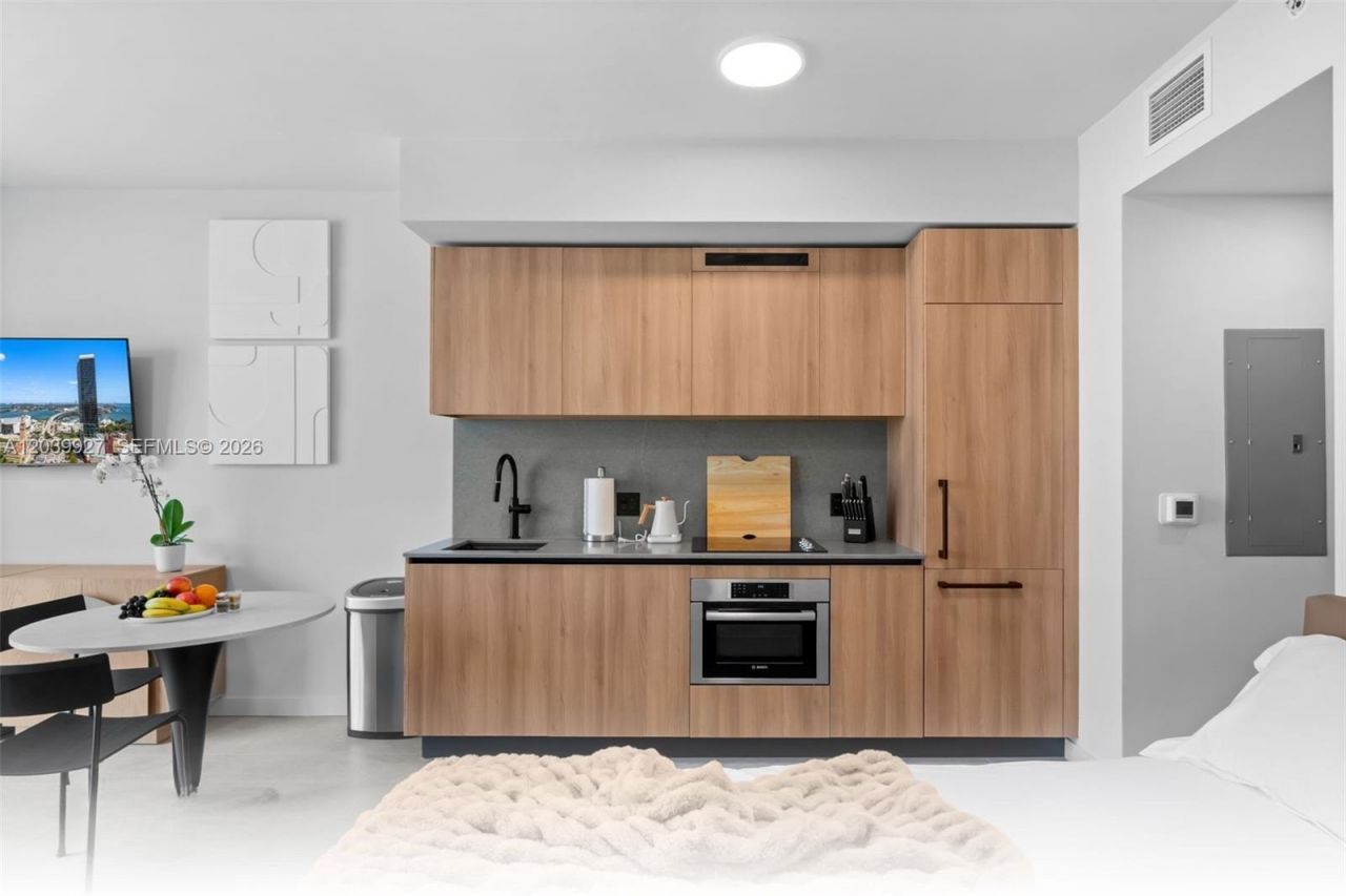 121 NE 5th St , Unit 3200, Miami, FL 33132 Photo