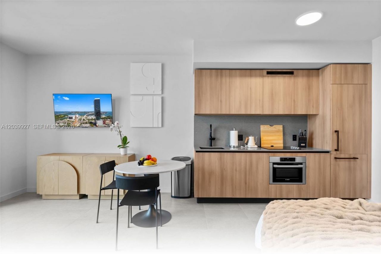 121 NE 5th St , Unit 3200, Miami, FL 33132 Photo