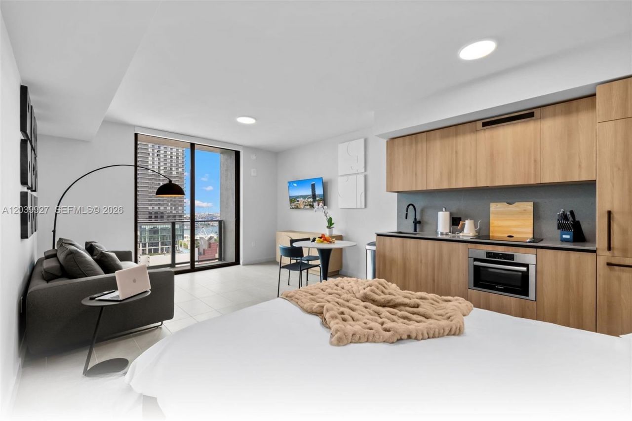 121 NE 5th St , Unit 3200, Miami, FL 33132 Photo