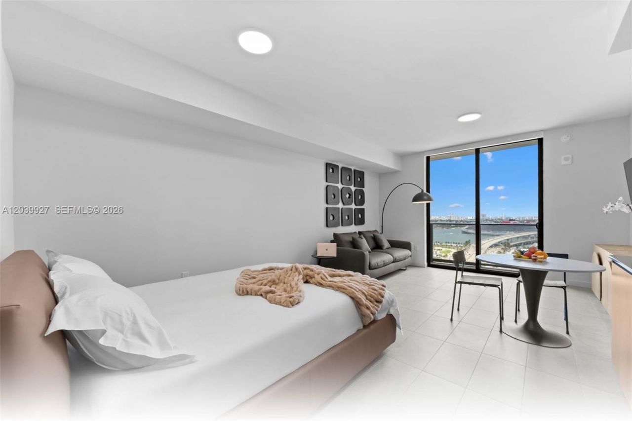 121 NE 5th St , Unit 3200, Miami, FL 33132 Photo