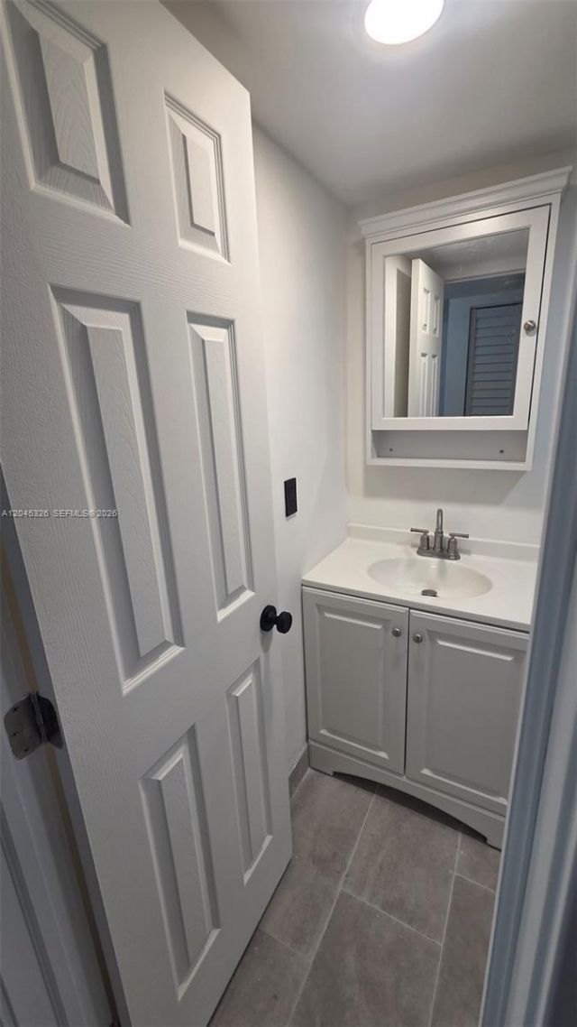 7125 NW 186th St , Unit B201, Hialeah, FL 33015 Photo