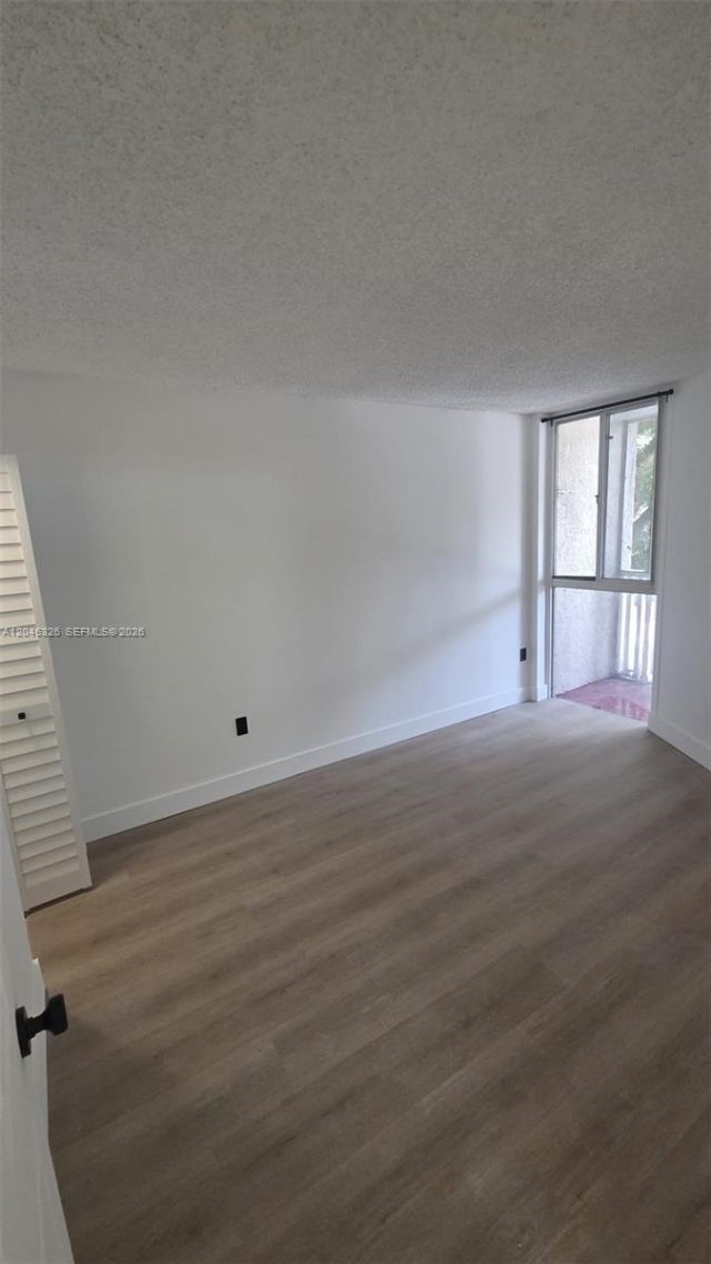 7125 NW 186th St , Unit B201, Hialeah, FL 33015 Photo