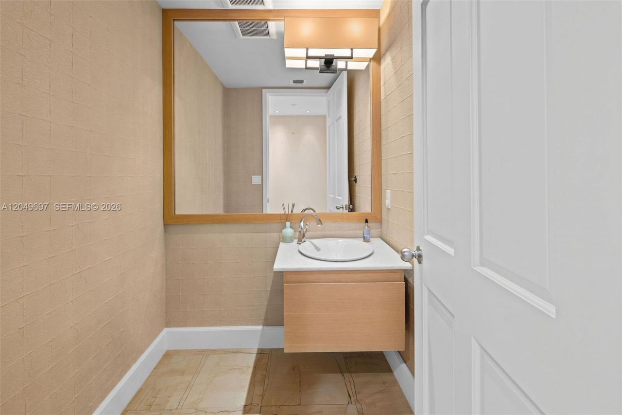 5245 Fisher Island Dr , Unit 5245, Miami Beach, FL 33109 Photo