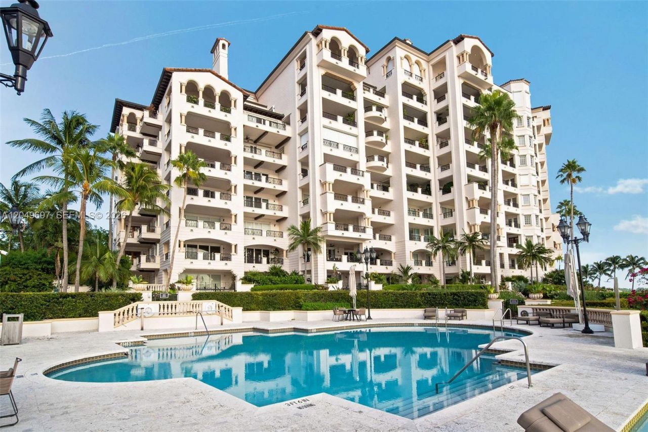 5245 Fisher Island Dr , Unit 5245, Miami Beach, FL 33109 Photo