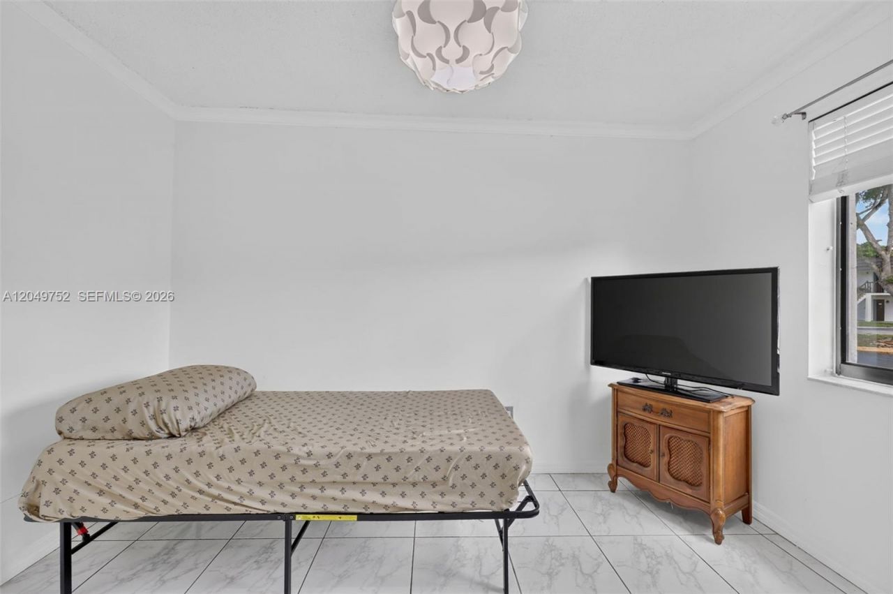 14929 SW 104th St , Unit 21-14, Miami, FL 33196 Photo