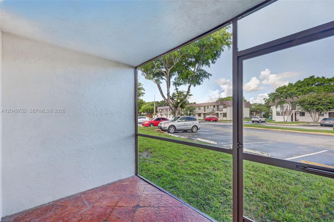 14929 SW 104th St , Unit 21-14, Miami, FL 33196 Photo