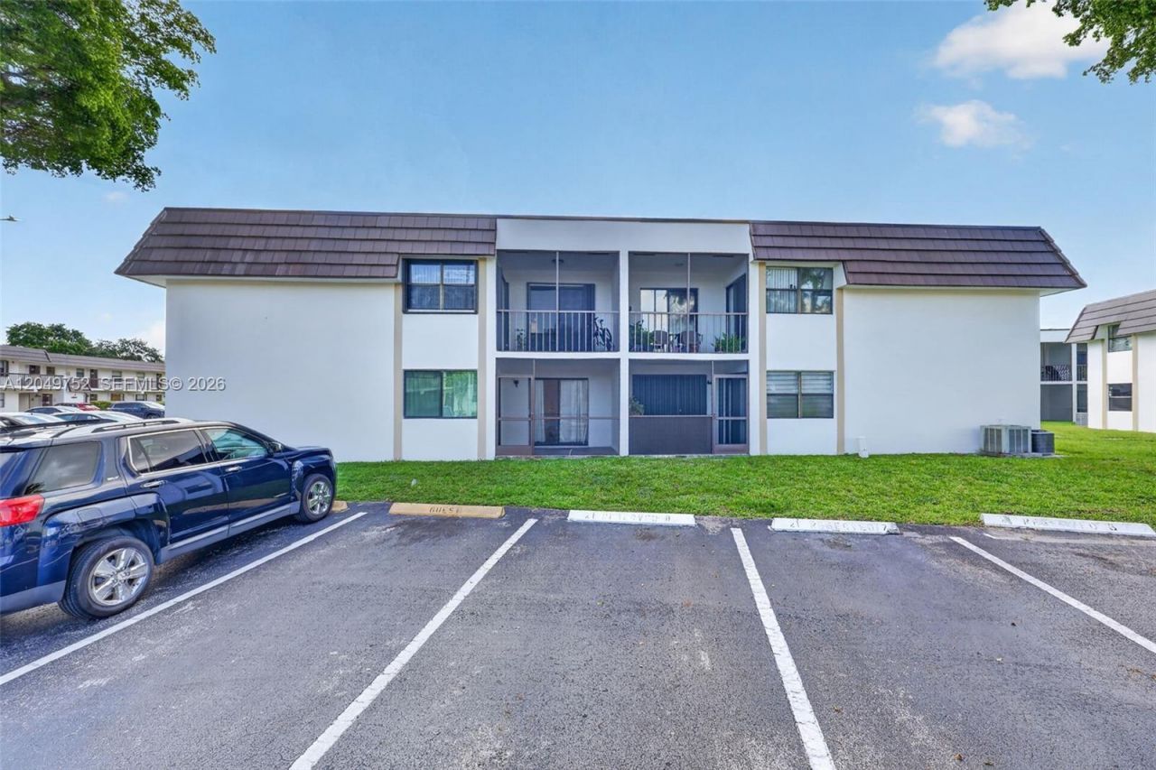 14929 SW 104th St , Unit 21-14, Miami, FL 33196 Photo
