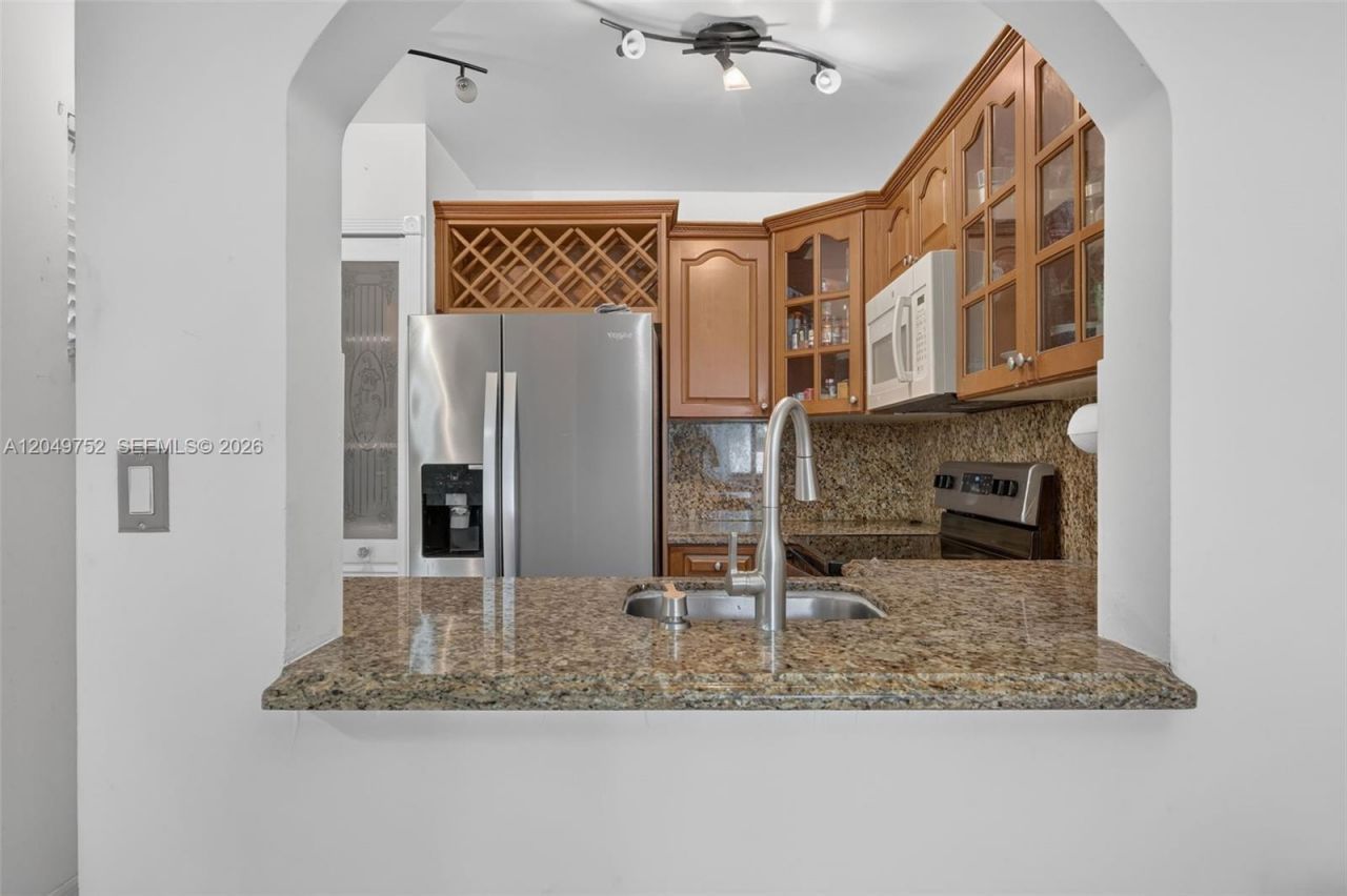 14929 SW 104th St , Unit 21-14, Miami, FL 33196 Photo