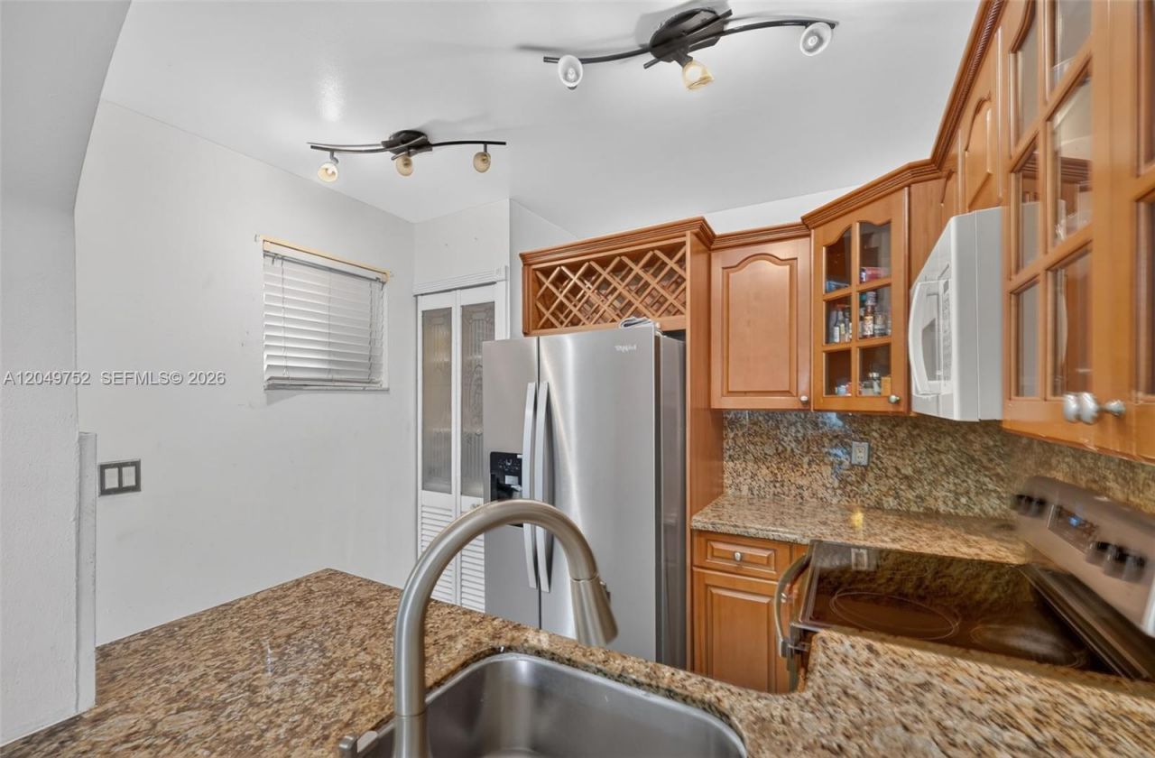 14929 SW 104th St , Unit 21-14, Miami, FL 33196 Photo