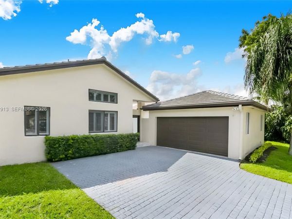 15241 NW 89th Ave , Miami Lakes, FL 33018
