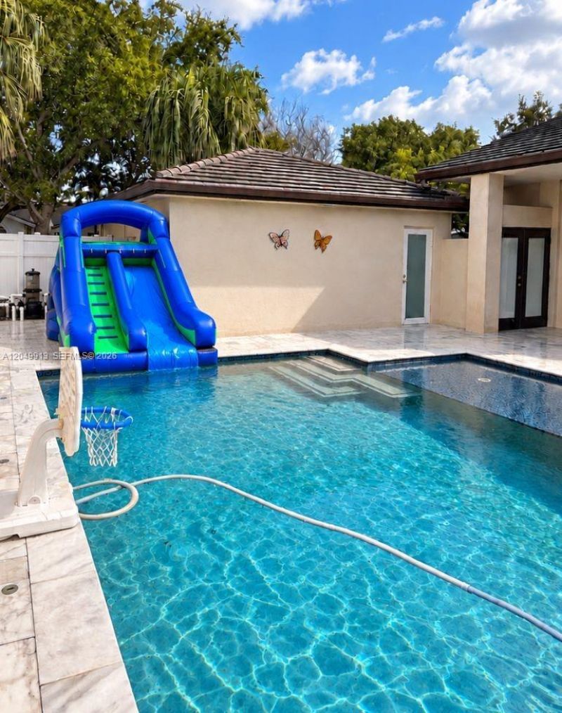 15241 NW 89th Ave, Miami Lakes, FL 33018 Photo