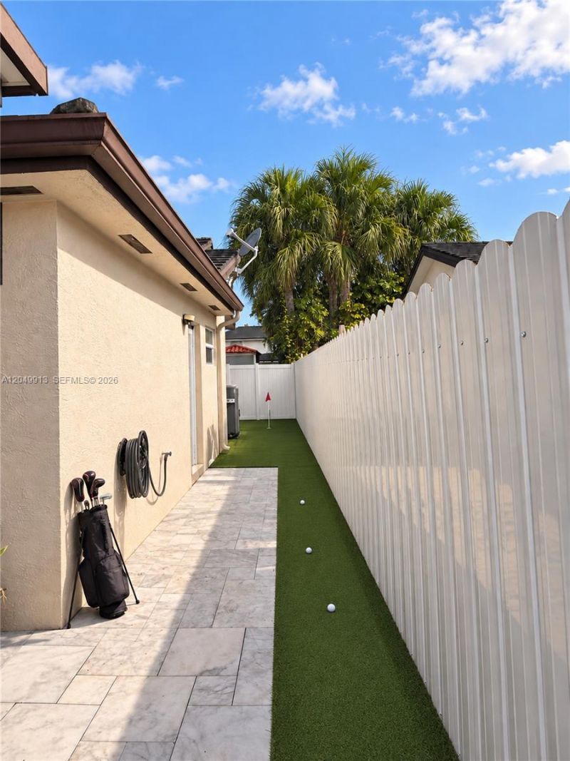 15241 NW 89th Ave, Miami Lakes, FL 33018 Photo