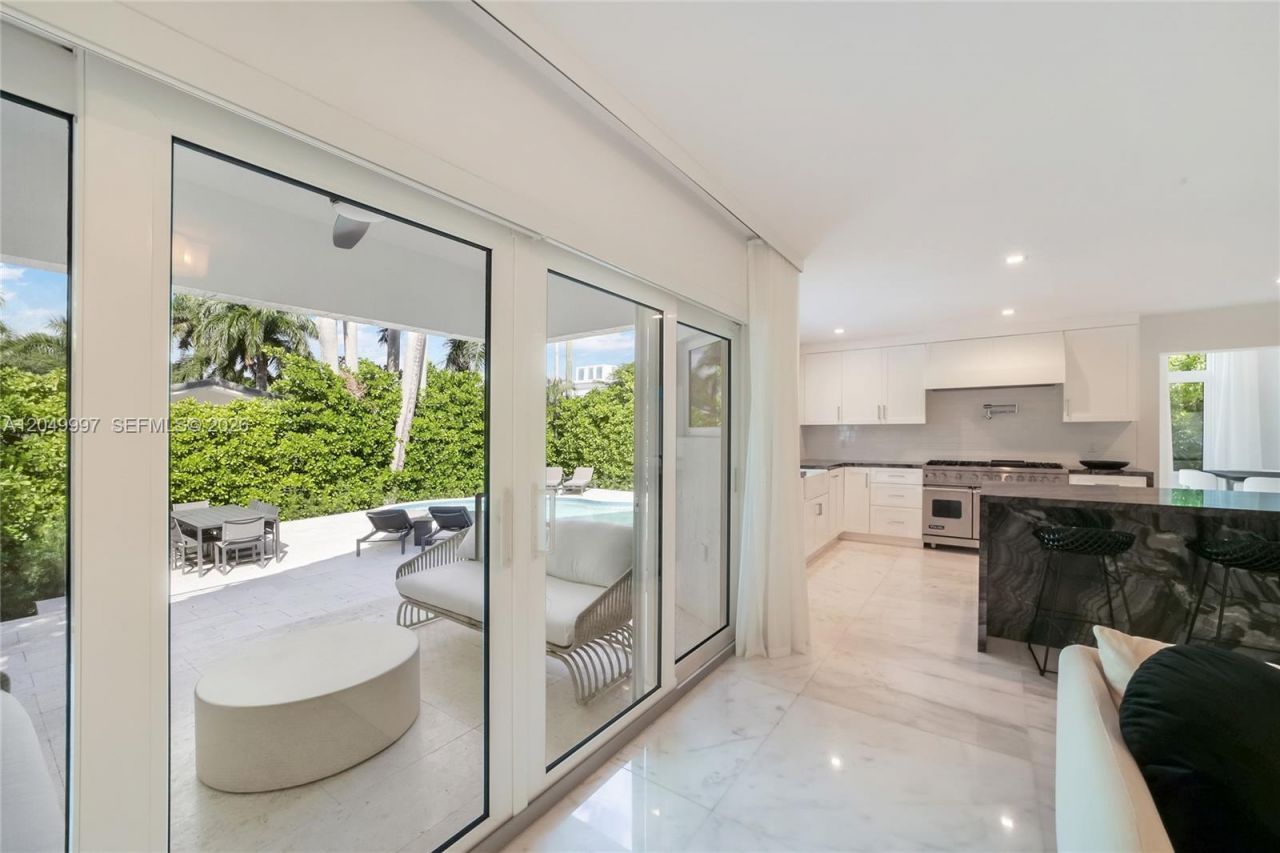 Please Call For Address, Miami, FL 33139 Photo