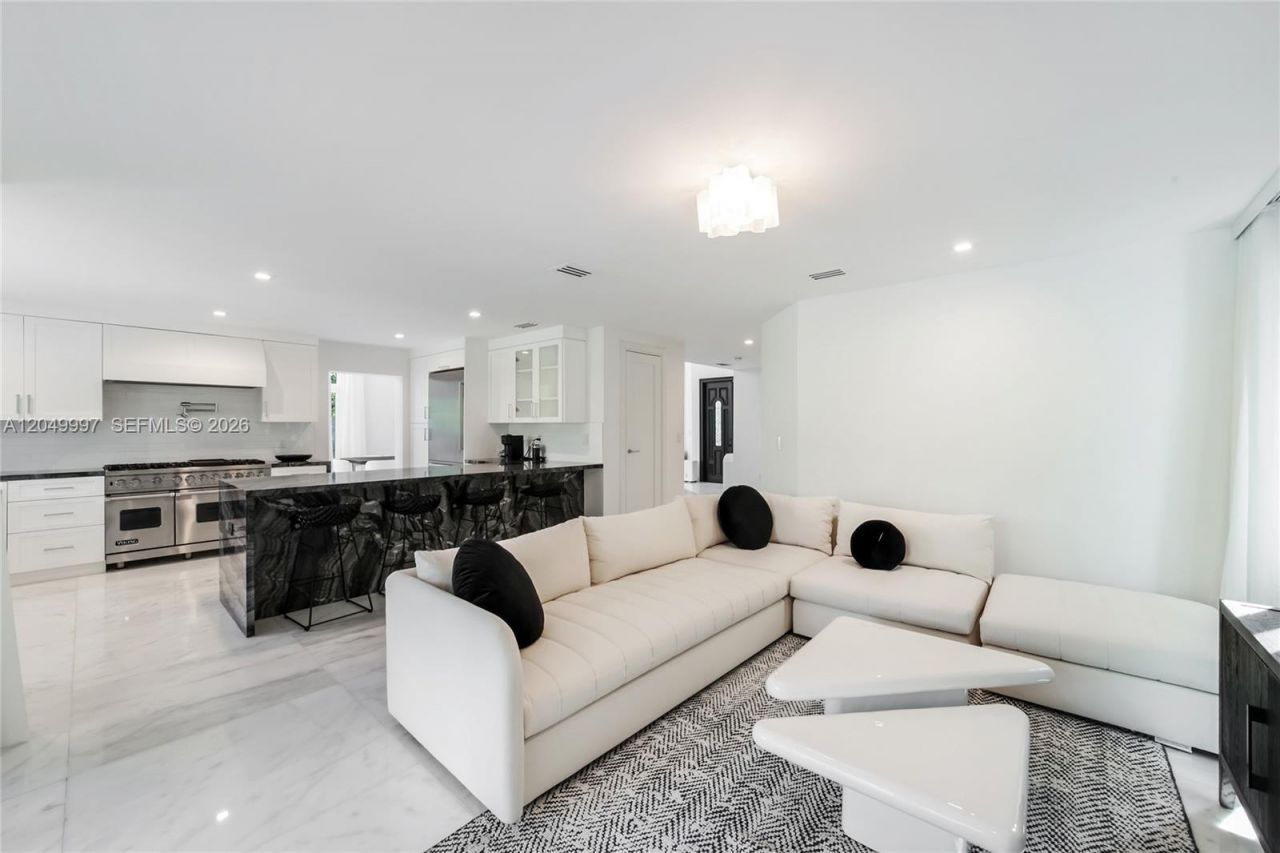 Please Call For Address, Miami, FL 33139 Photo