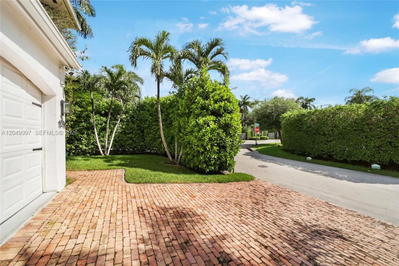Please Call For Address, Miami, FL 33139 Photo
