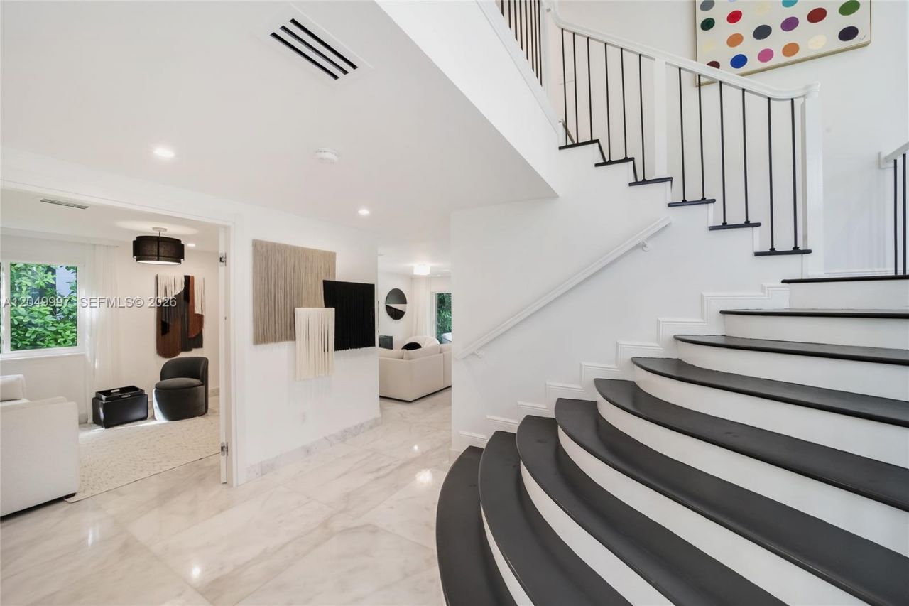 Please Call For Address, Miami, FL 33139 Photo