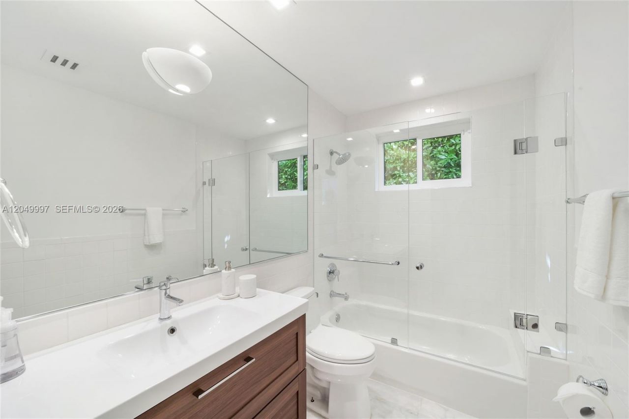 Please Call For Address, Miami, FL 33139 Photo