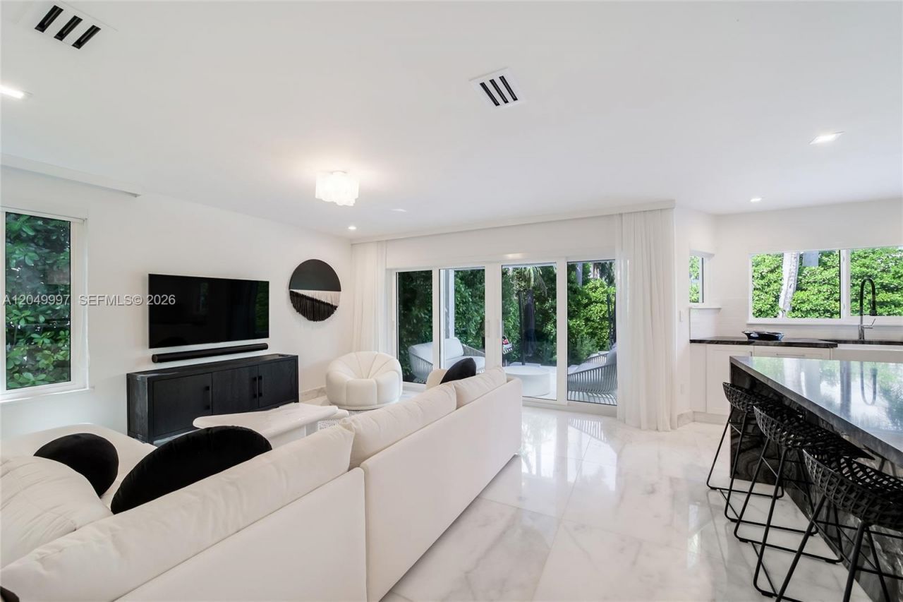 Please Call For Address, Miami, FL 33139 Photo