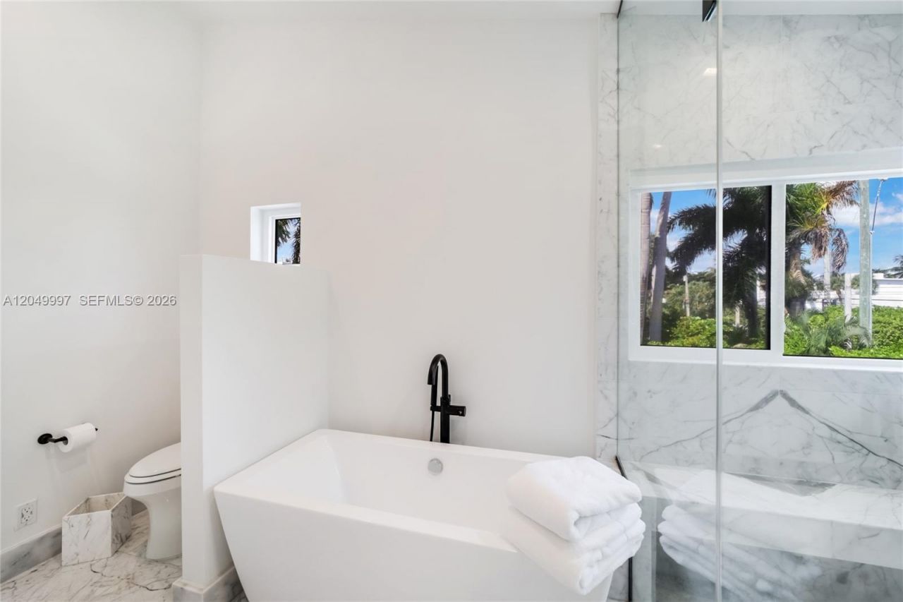 Please Call For Address, Miami, FL 33139 Photo