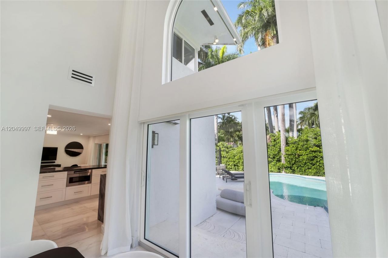Please Call For Address, Miami, FL 33139 Photo